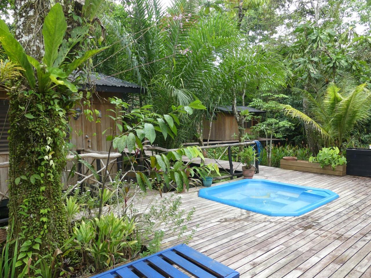 Hotel Kangaroo Y Restaurante Rio Dulce By Eksteriør billede