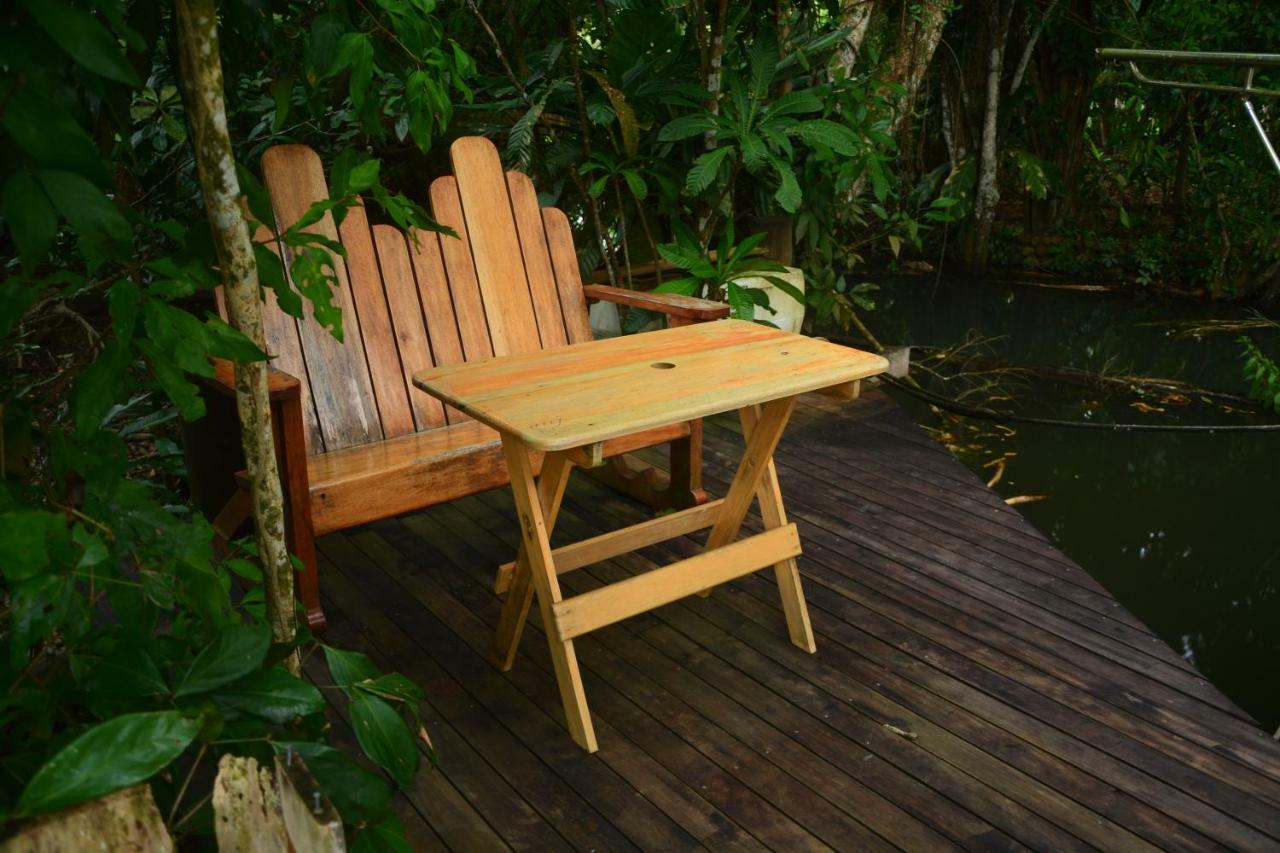 Hotel Kangaroo Y Restaurante Rio Dulce By Eksteriør billede