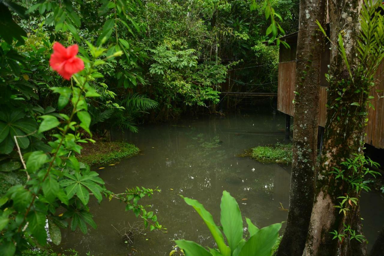 Hotel Kangaroo Y Restaurante Rio Dulce By Eksteriør billede