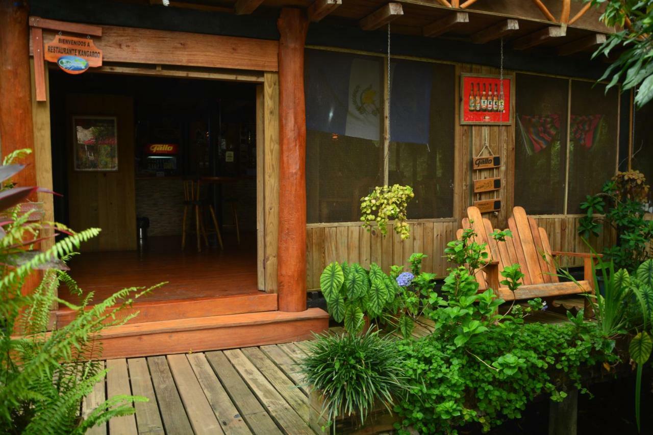 Hotel Kangaroo Y Restaurante Rio Dulce By Eksteriør billede