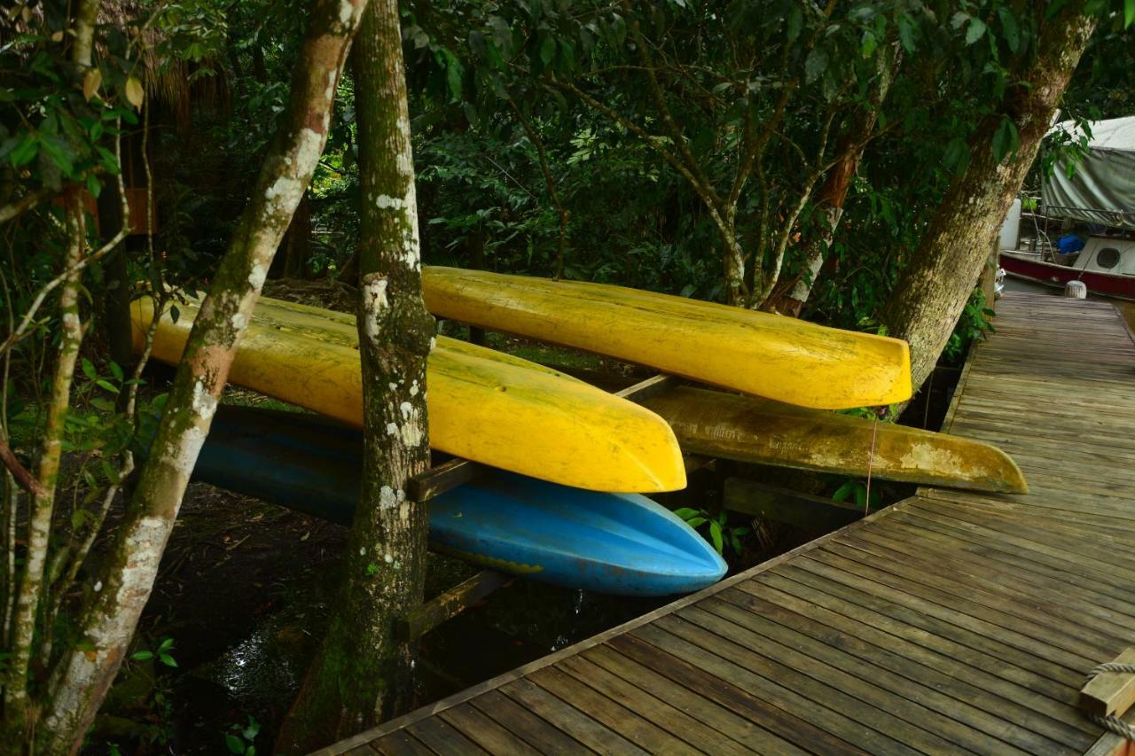 Hotel Kangaroo Y Restaurante Rio Dulce By Eksteriør billede