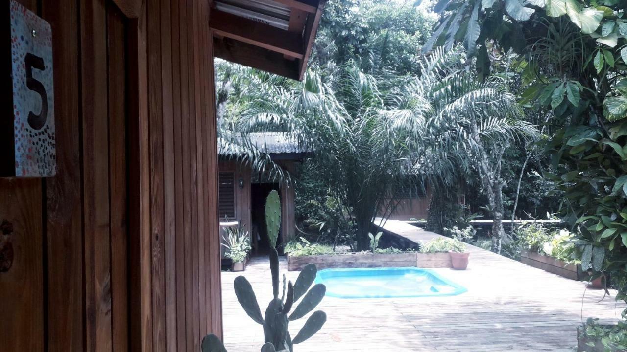 Hotel Kangaroo Y Restaurante Rio Dulce By Eksteriør billede